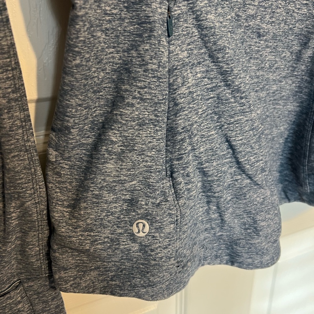 Lululemon Runderful Long Sleeve Top - Picture 3 of 5